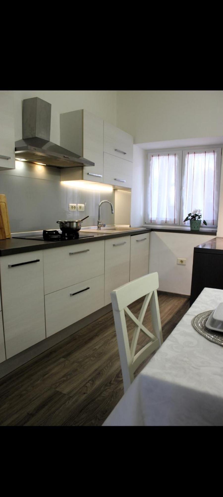 Jolanda Villa *