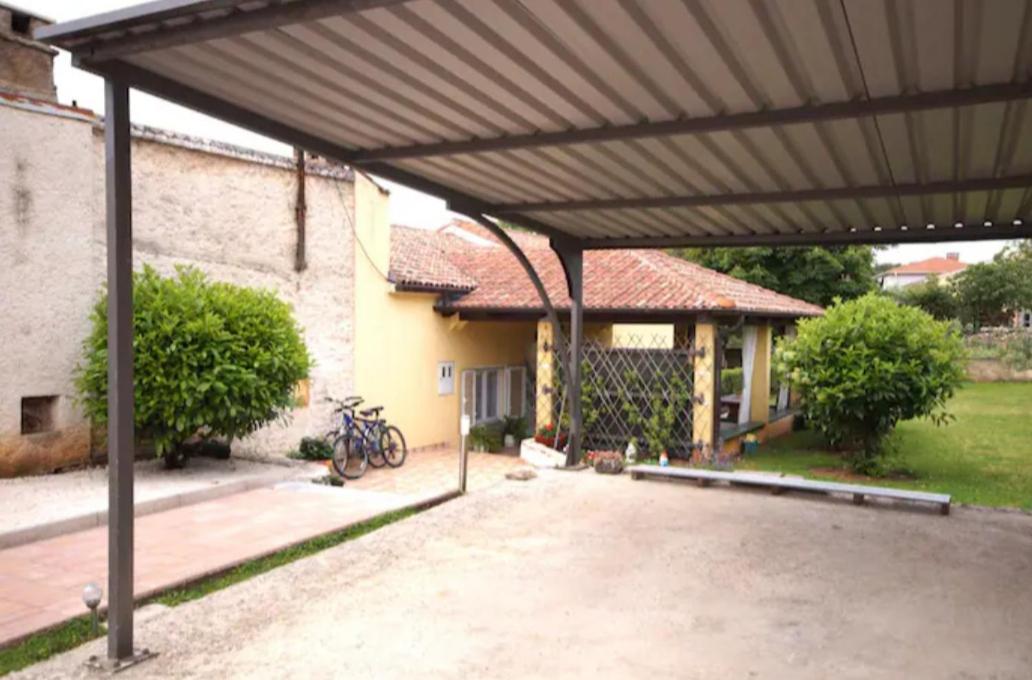 Jolanda Villa Pula